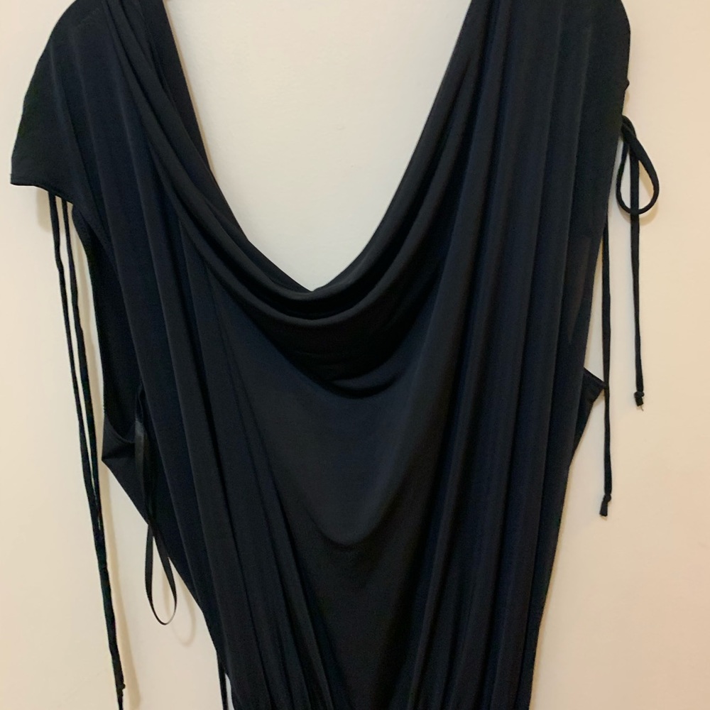 Clothes - Picture 2 of 3